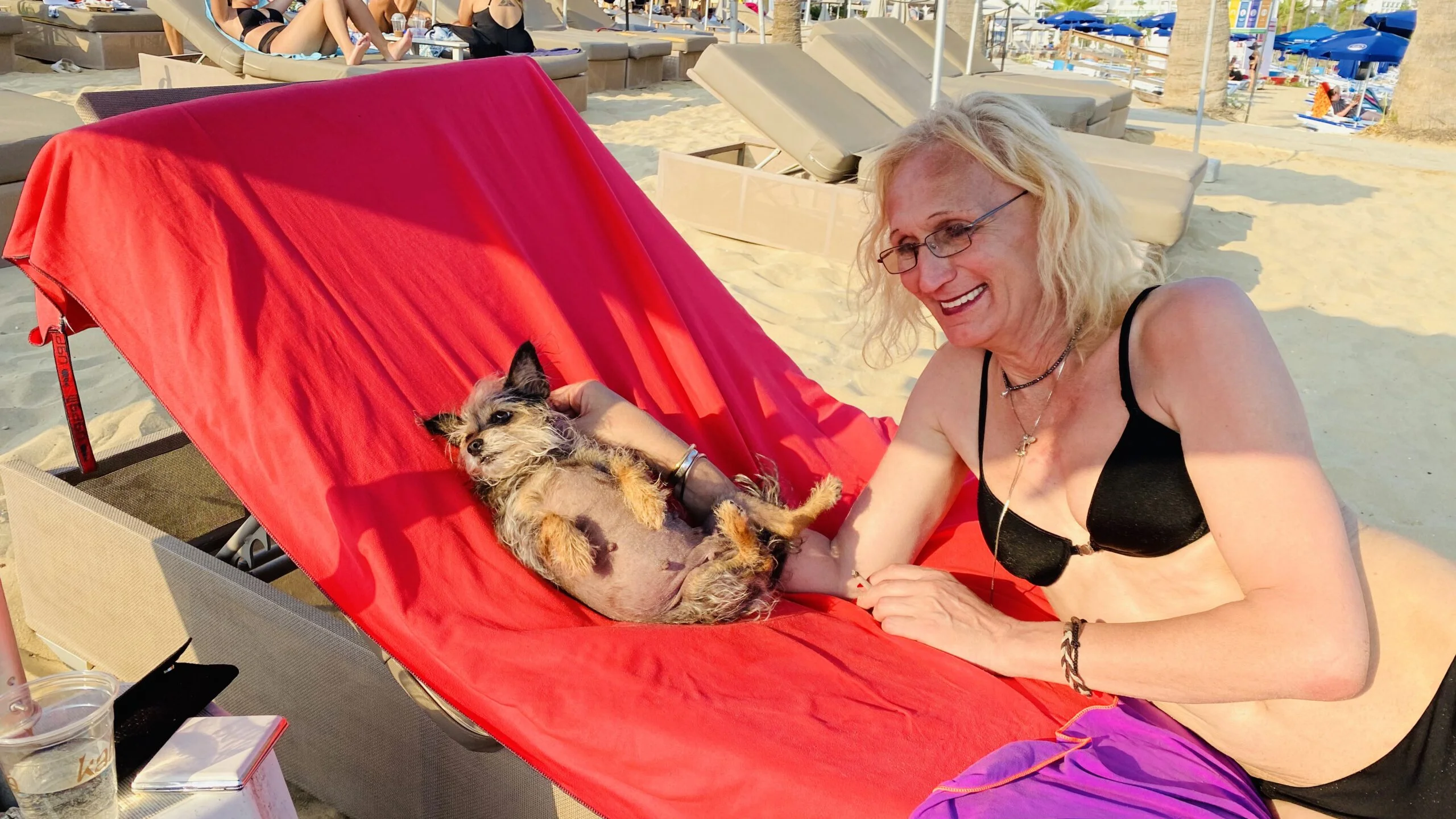 Am Meer in Zypern mit Mary